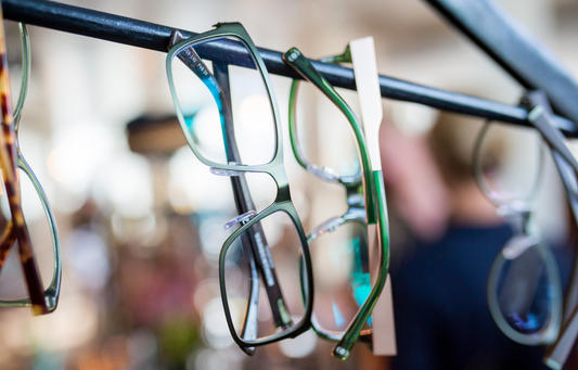 How to clean glasses properly